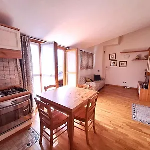 https://luminoso-bilocale-con-terrazzo-vista-panoramica.it-lombardy.com